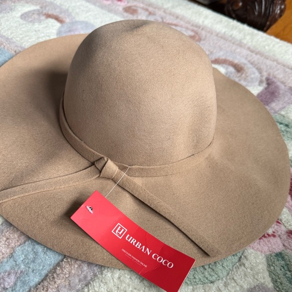 Beautiful hat NWT - Picture 4 of 5